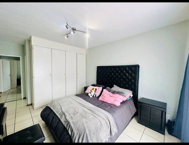 2 BEDROOM TOWNHOUSE FOR SALE IN VERWOERDPARK